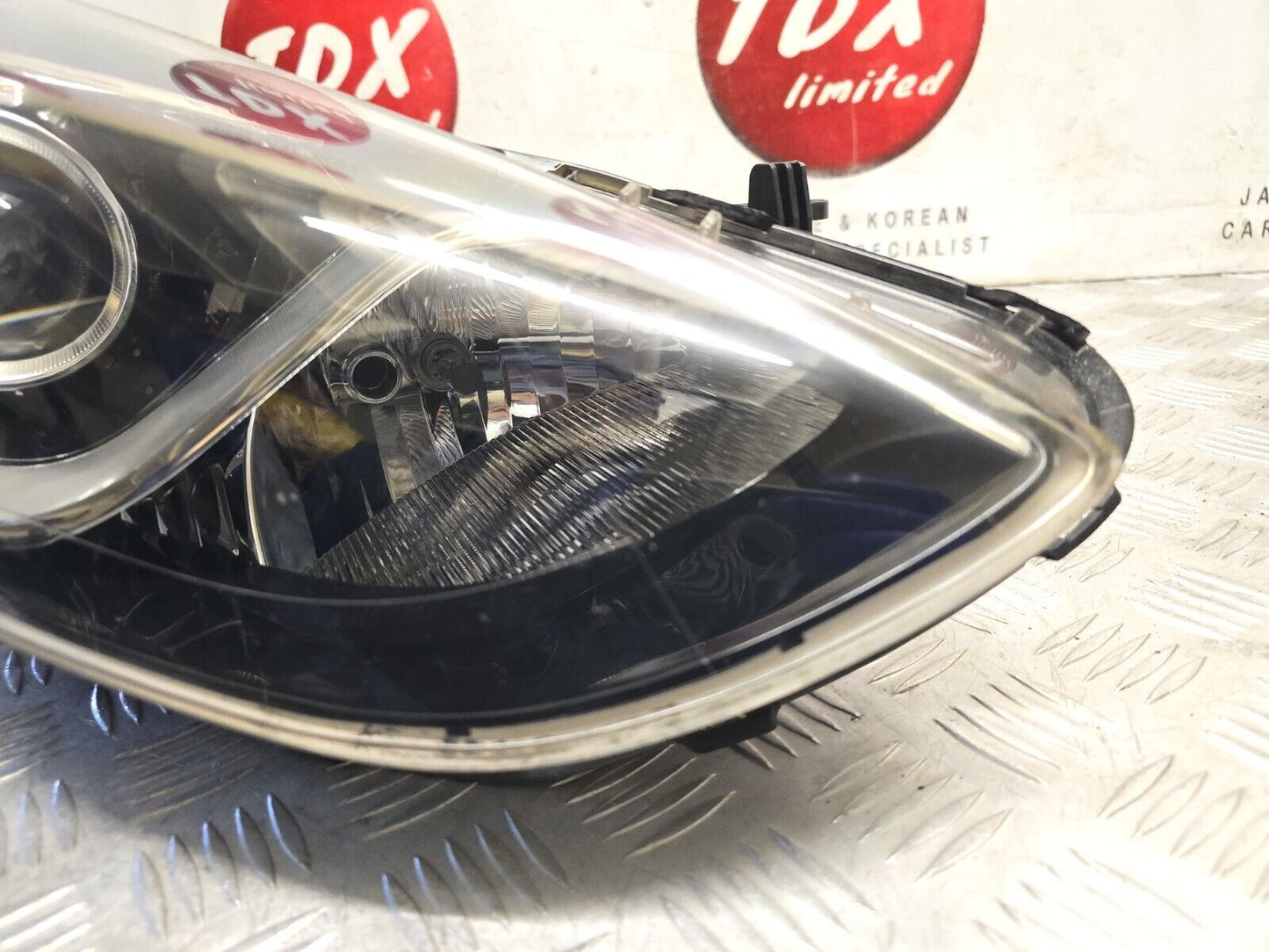 HYUNDAI I30 GD MK2 2012-2017 GENUINE DRIVERS FRONT HALOGEN HEADLIGHT 92102-A6030