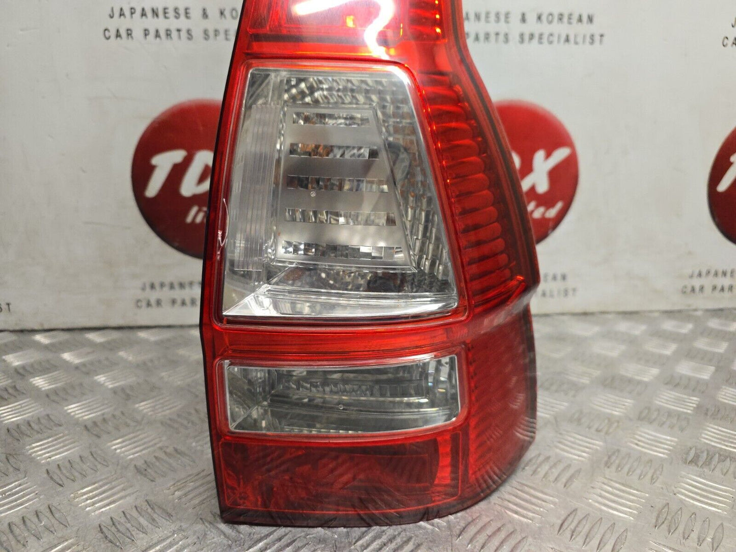 HONDA CR-V MK3 2006-2012 GENUINE DRIVERS SIDE REAR OUTER BODY BRAKE LIGHT LAMP