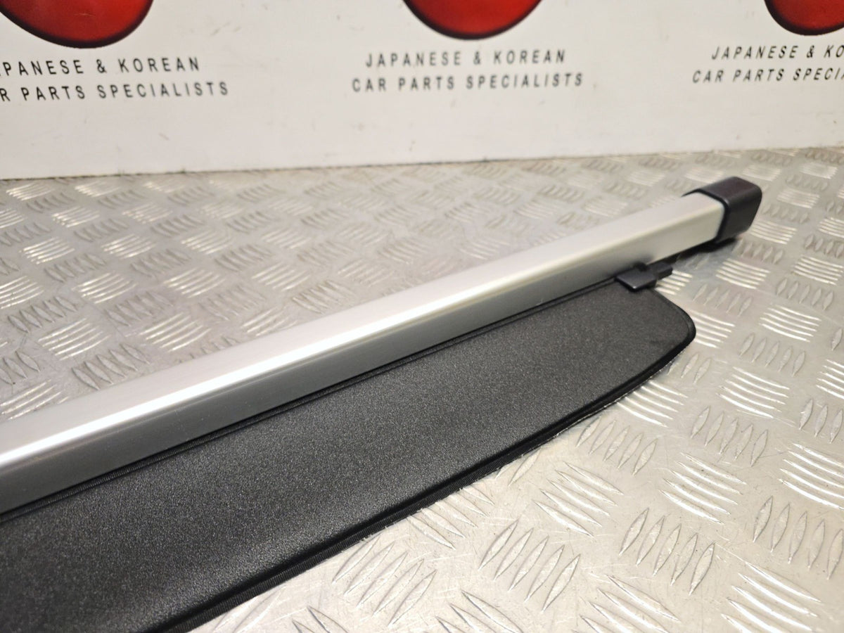 Mitsubishi Outlander 2013-2021 Retractable Manual Tail Parcel Shelf 7237A145XA - photo 11 of 11