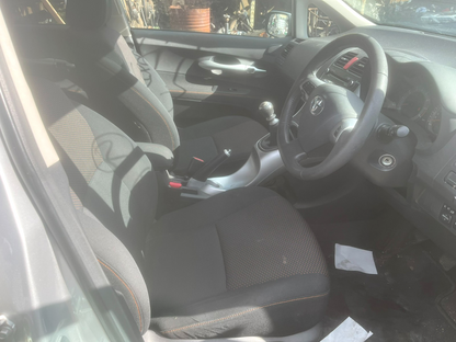 2010 TOYOTA AURIS T SPIRIT MK1 E150 1.6 PETROL 6 SPEED MANUAL VEHICLE FOR BREAKING AND PARTS