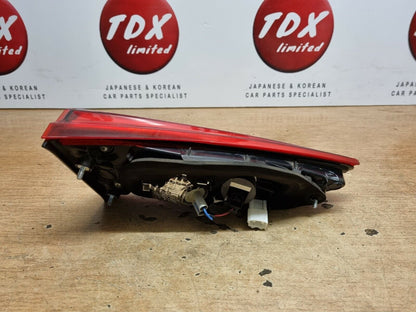 TOYOTA YARIS MK3 2017-2020 FACELIFT GENUINE DRIVERS SIDE REAR LED TAILGATE LIGHT