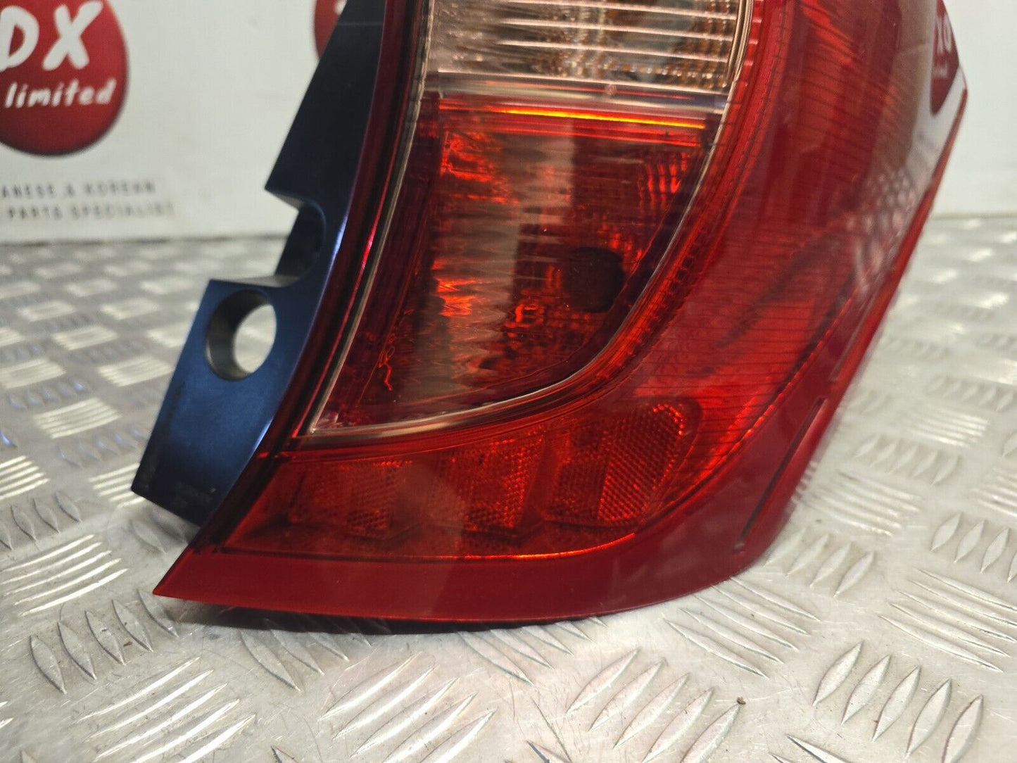 NISSAN NOTE E12 MK2 2013-2017 GENUINE DRIVERS SIDE REAR OUTER BRAKE LIGHT