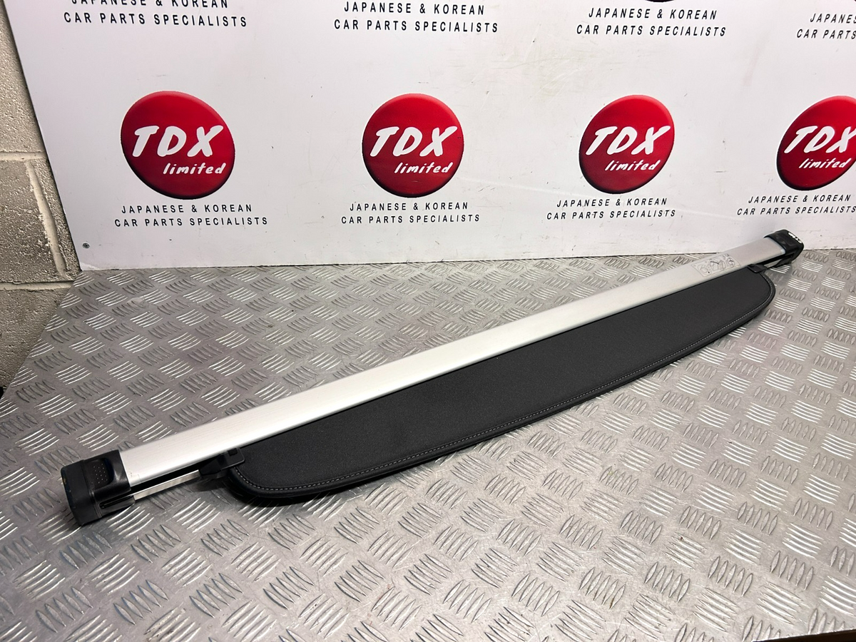 Lexus CT200h A10 MK1 2011-2020 Genuine Roller Blind Parcel Shelf / Luggage Cover - photo 1 of 7