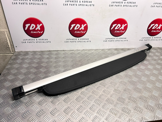 Lexus CT200h A10 MK1 2011-2020 Genuine Roller Blind Parcel Shelf / Luggage Cover - photo 1 of 7