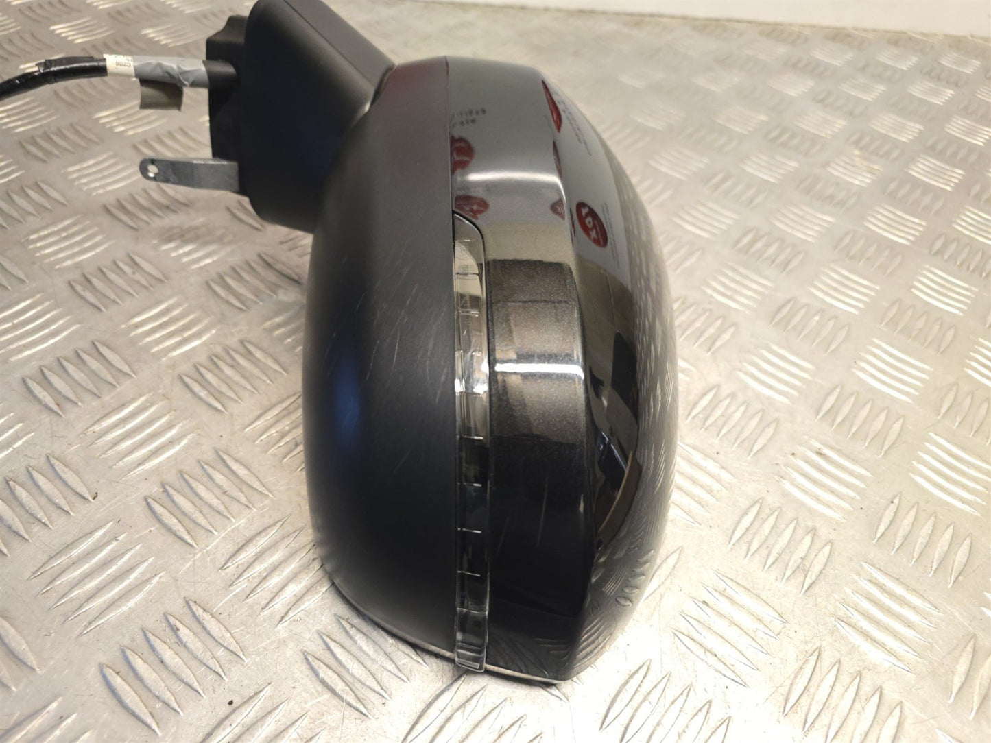 Nissan Juke F16 MK2 2020-2026 Passengers Side Power Fold Heated Mirror Black - photo 3 of 9