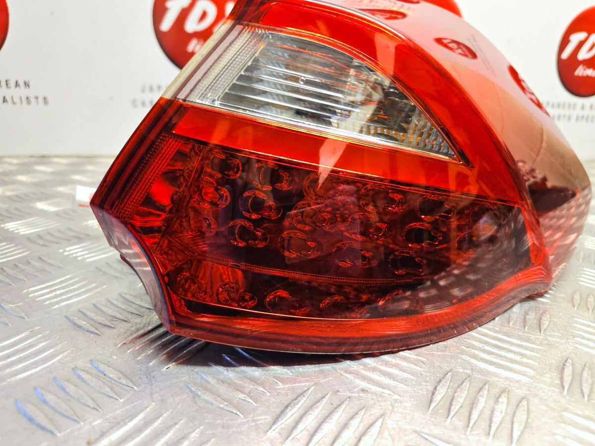 Kia Ceed JD MK2 Hatchback 2016-2018 Drivers Rear Outer Brake Light 92402-A2200 - photo 2 of 8