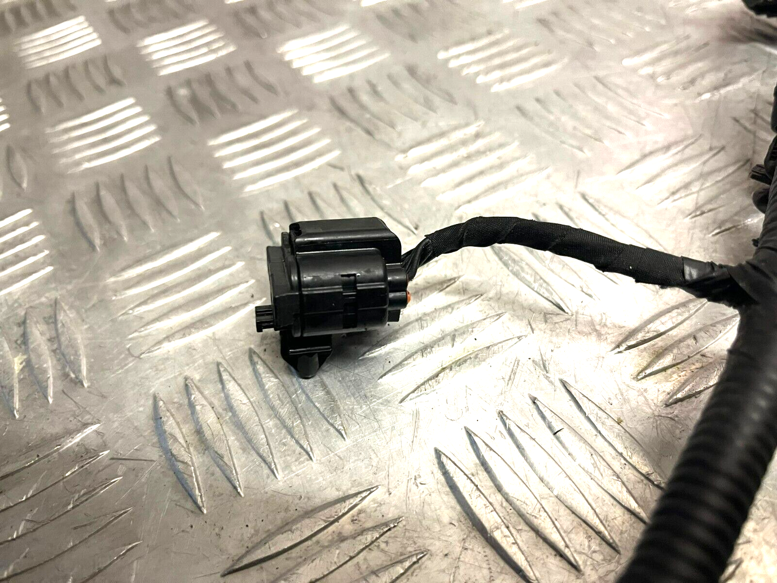 Kia Ev6 Air Cv 2021-2023 Genuine Rear Bumper Sensor Loom 91880-Cv280 6