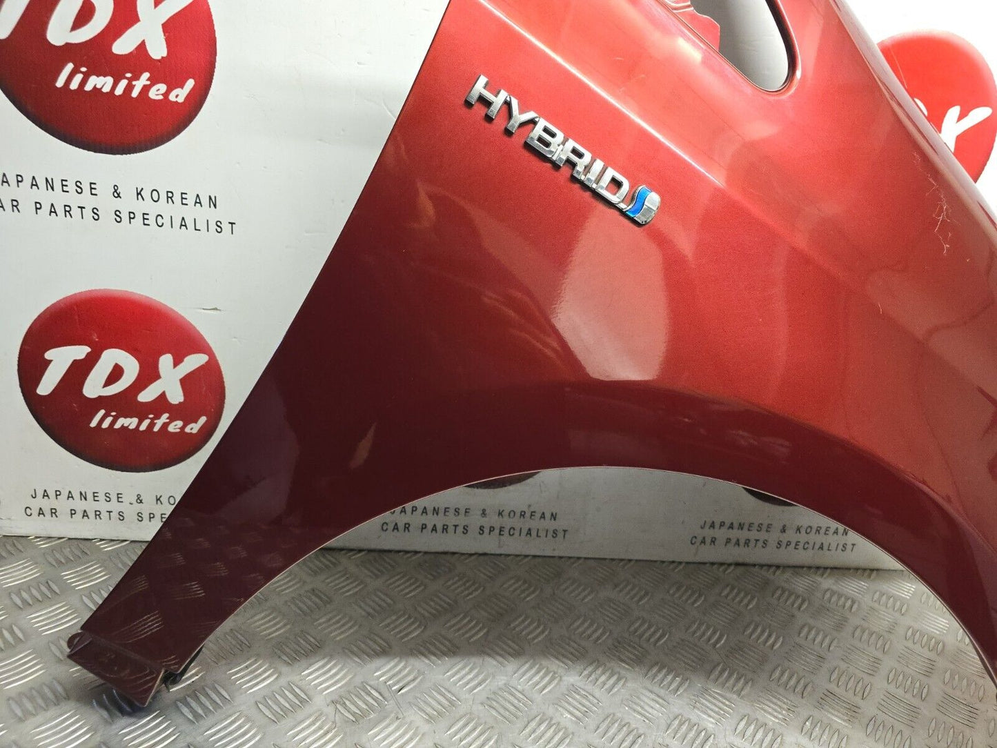 TOYOTA PRIUS PLUS 2015-2019 GENUINE DRIVER SIDE FRONT WING/FENDER RED COLLECTION