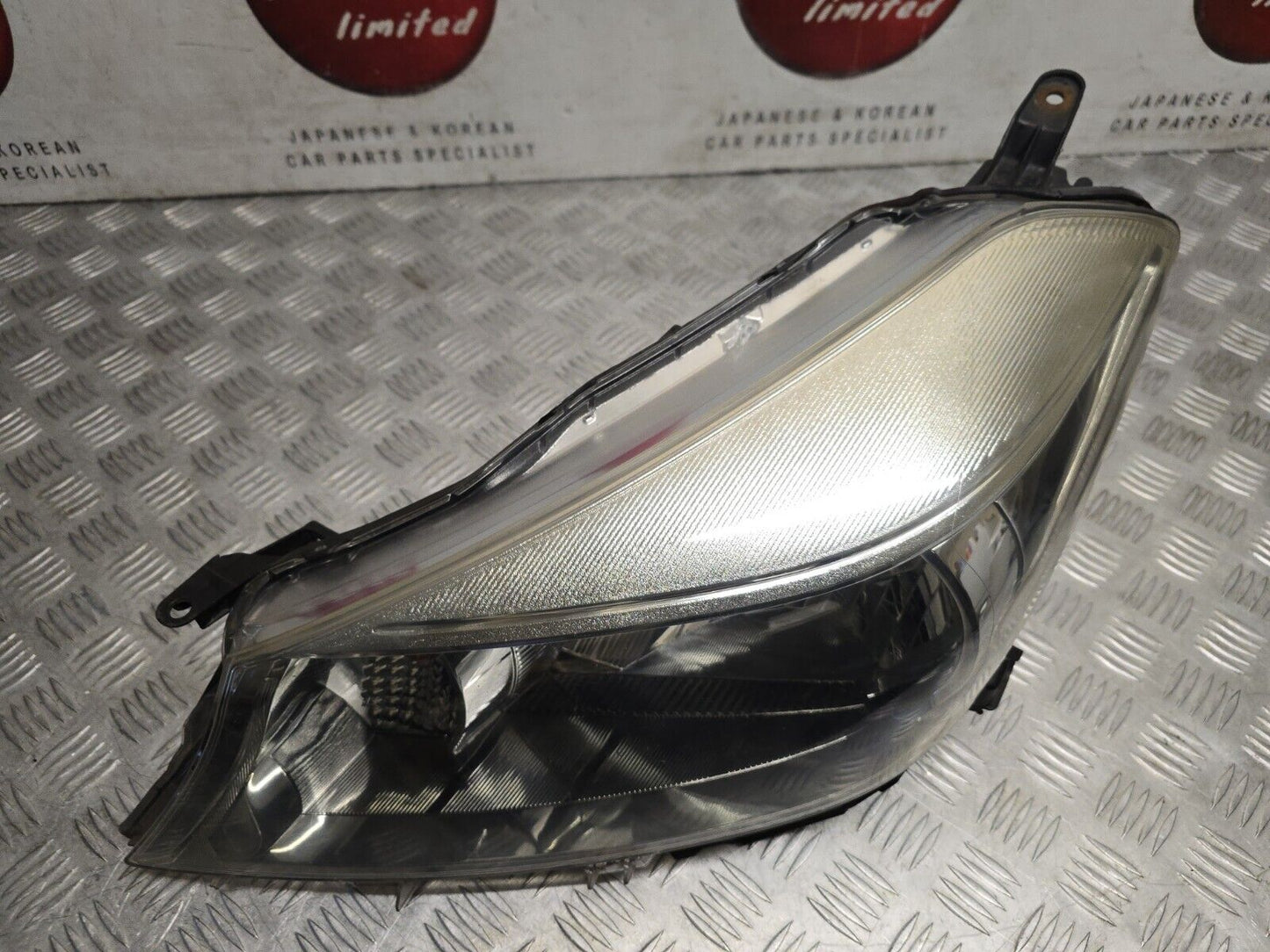 TOYOTA YARIS MK3 2012-2014 PREFACELIFT GENUINE PASSENGERS SIDE HALOGEN HEADLIGHT