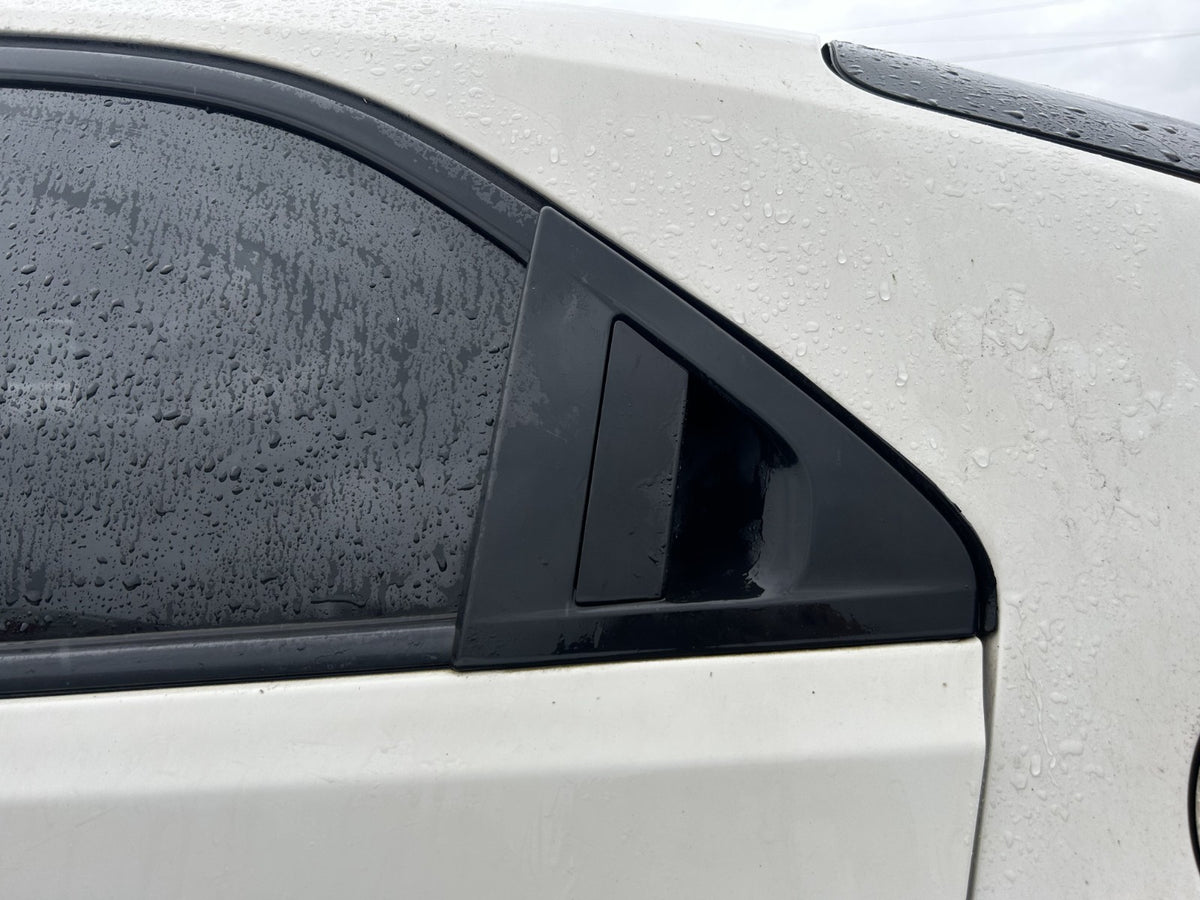 Honda Civic Type R FK2 2015-2017 Genuine Passenger Side Rear Door Shell White - photo 7 of 8