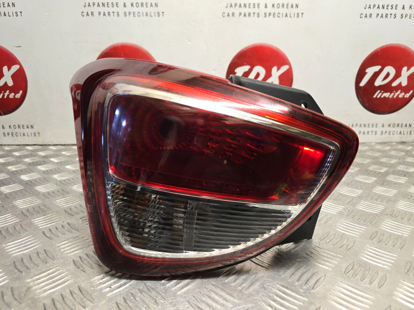 Hyundai I10 2017-2019 Facelift Genuine Passenger Side Rear Body Brake Light Lamp 1