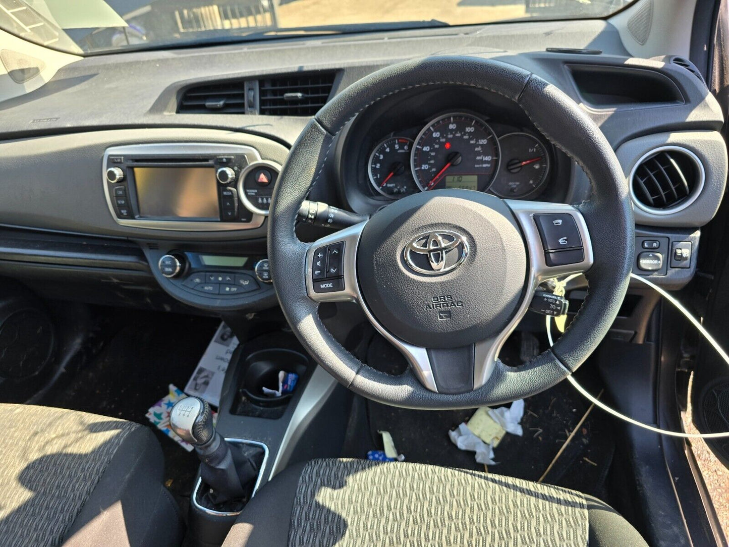 2014 TOYOTA YARIS MK3 ICON PLUS 1.4 DIESEL 6 SPEED MANUAL AND VEHICLE FOR BREAKING AND PARTS