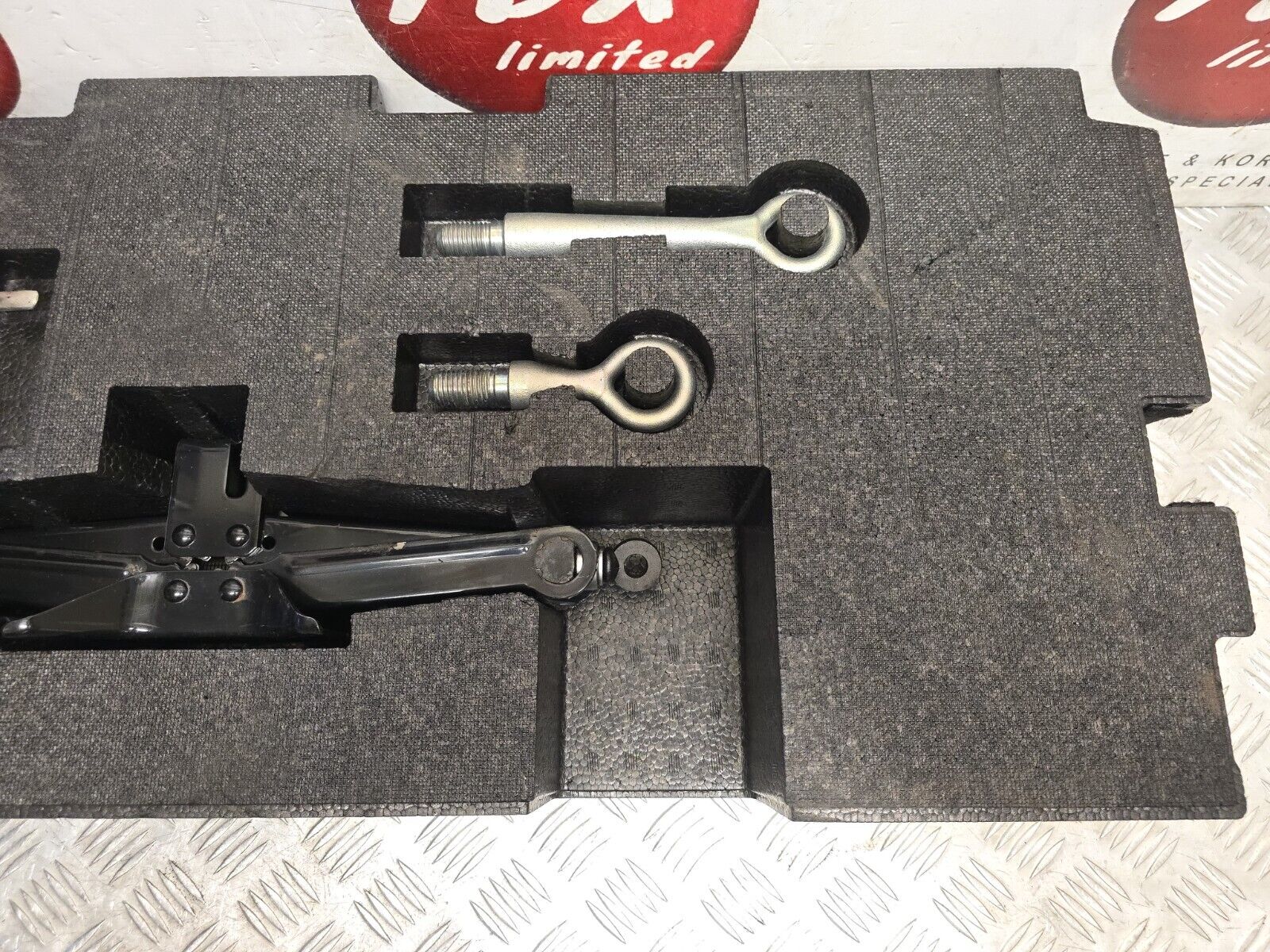MAZDA CX-5 KE 2012-2017 GENUINE REAR BOOT FOAM INSERT JACK TOOLKIT