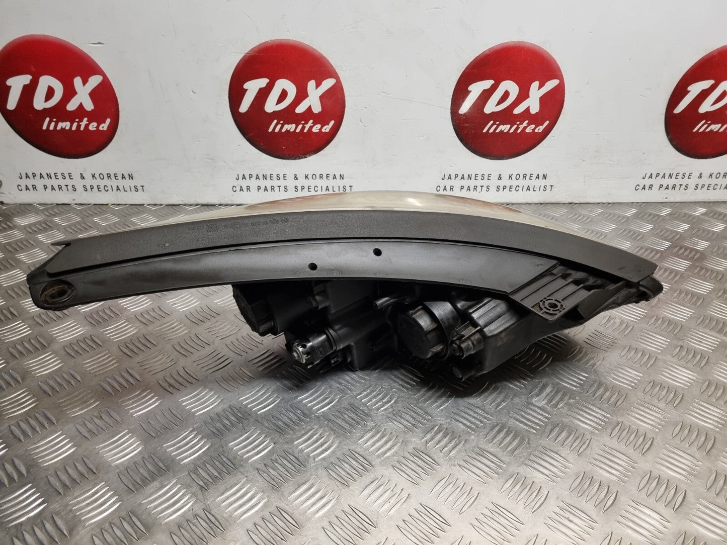 HYUNDAI IX35 2010-2013 PRE-FACELIFT PASSENGERS FRONT HALOGEN HEADLIGHT 92101-2Y