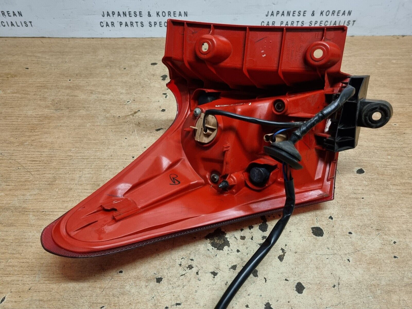 TOYOTA AURIS MK2 2012-2015 HATCH PRE-FACELIFT GENUINE DRIVERS REAR OUTER LIGHT