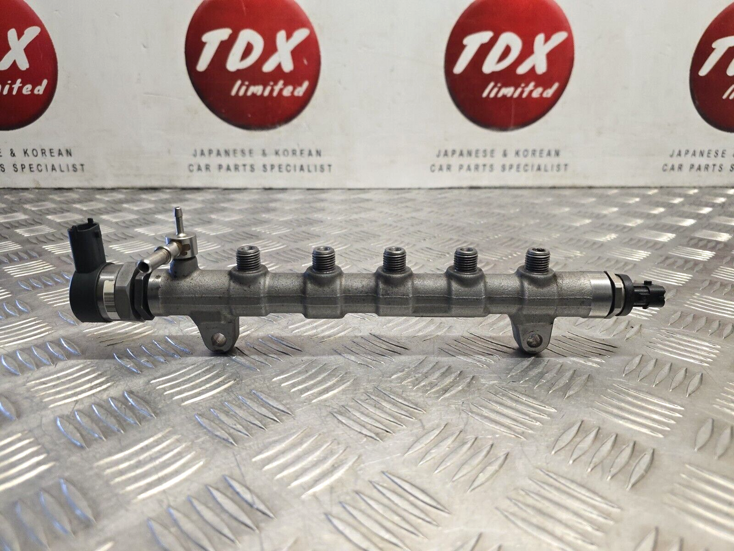 HYUNDAI TUCSON MK3 (TL) 1.7 CRDI DIESEL 2015-2018 FUEL RAIL + SENSOR 31400-2A650