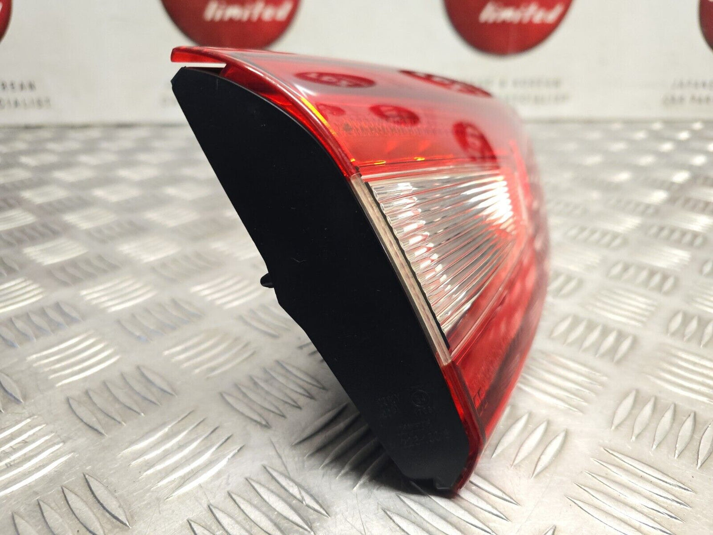 NISSAN QASHQAI J11 2014-2017 PASSENGERS SIDE REAR INNER TAILGATE LIGHT LAMP