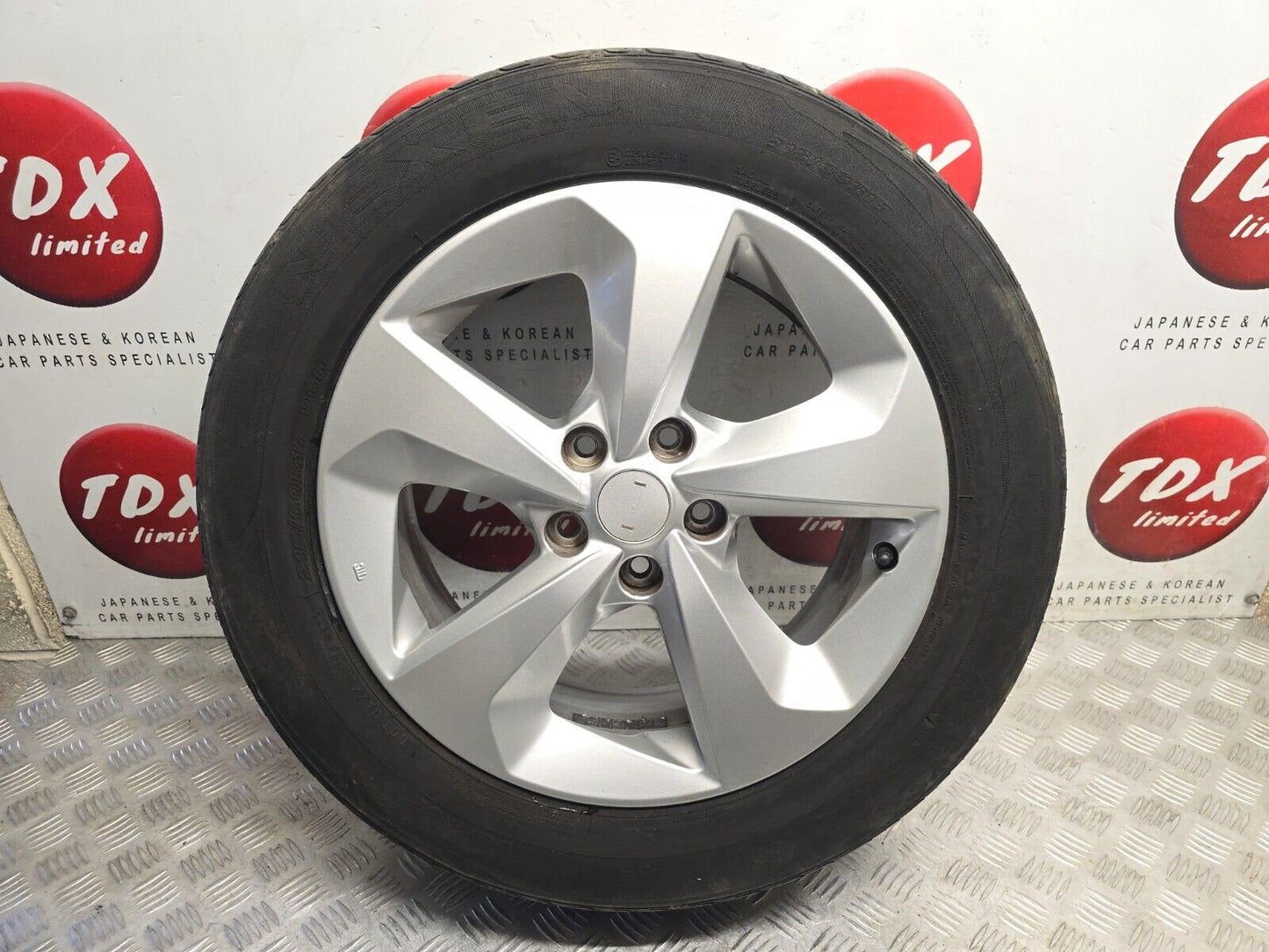 NISSAN QASHQAI J11 17" INCH 2014-2021 ALLOY WHEEL WORN TYRE 215/60/17 HV01A