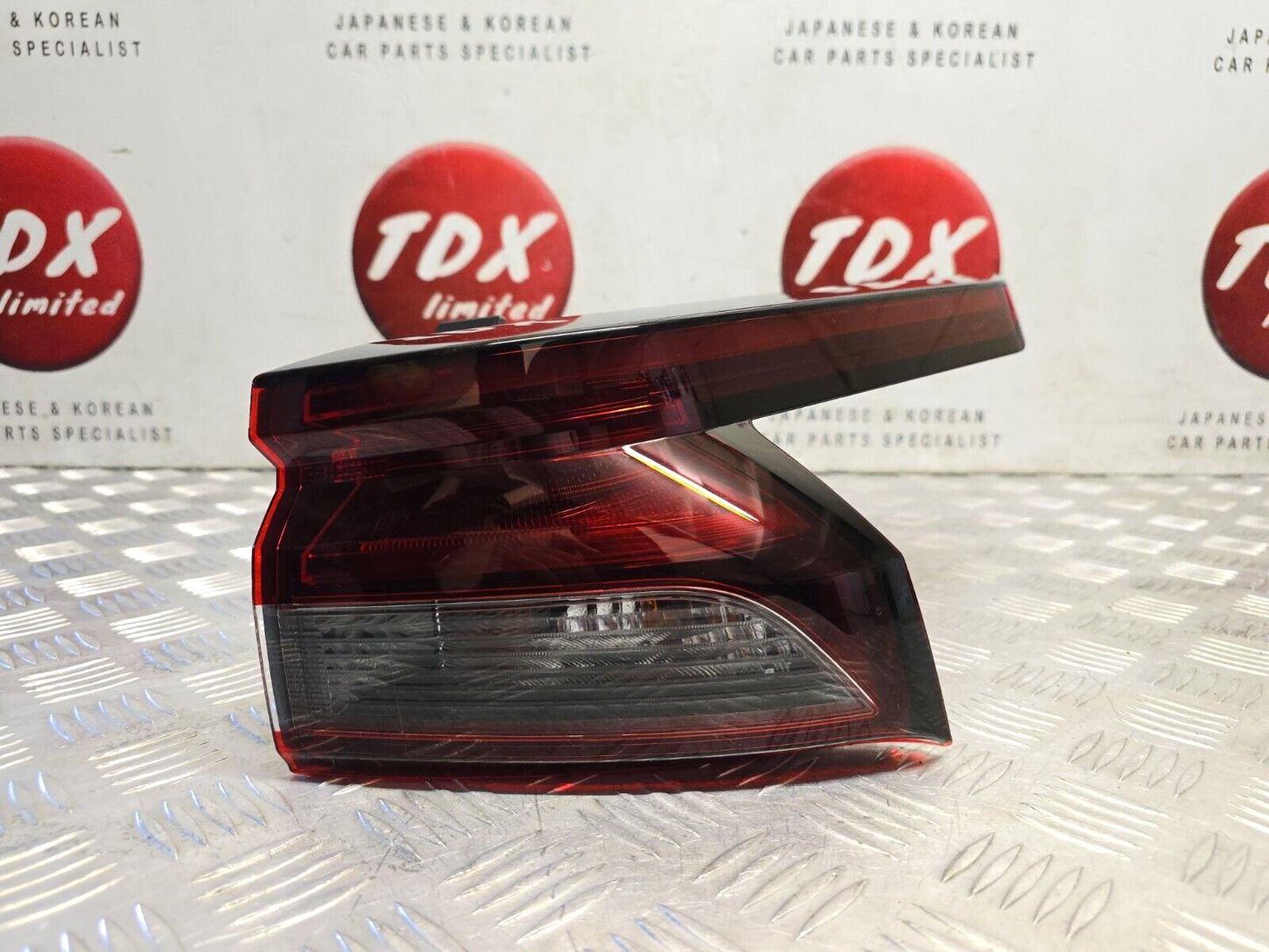 NISSAN QASHQAI MK3 J12 2021-2024 GENUINE DRIVERS SIDE REAR OUTER LED BRAKE LIGHT