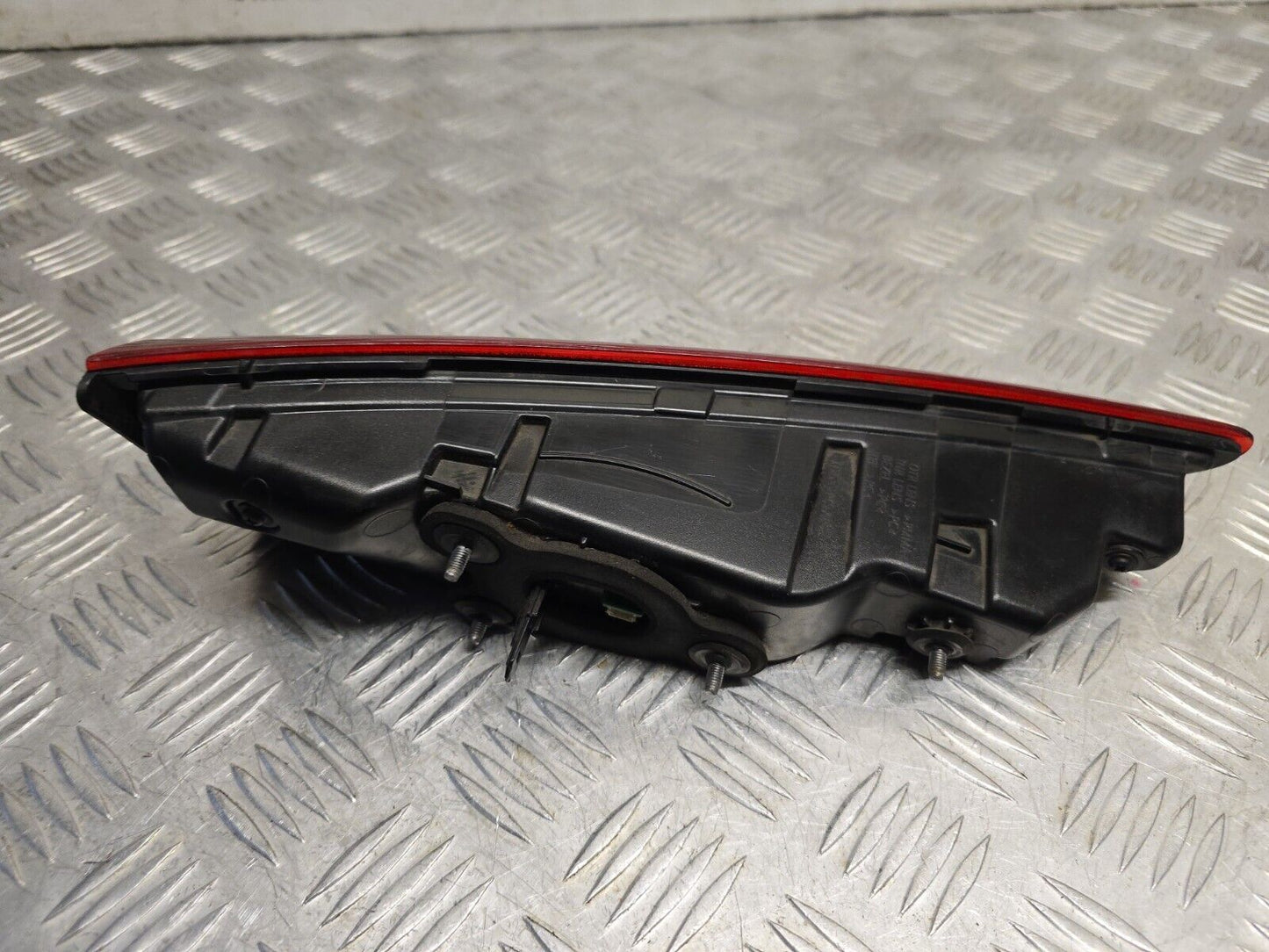 HYUNDAI KONA 2017-2020 DRIVERS SIDE REAR INNER TAILGATE LED LIGHT 92404J9100