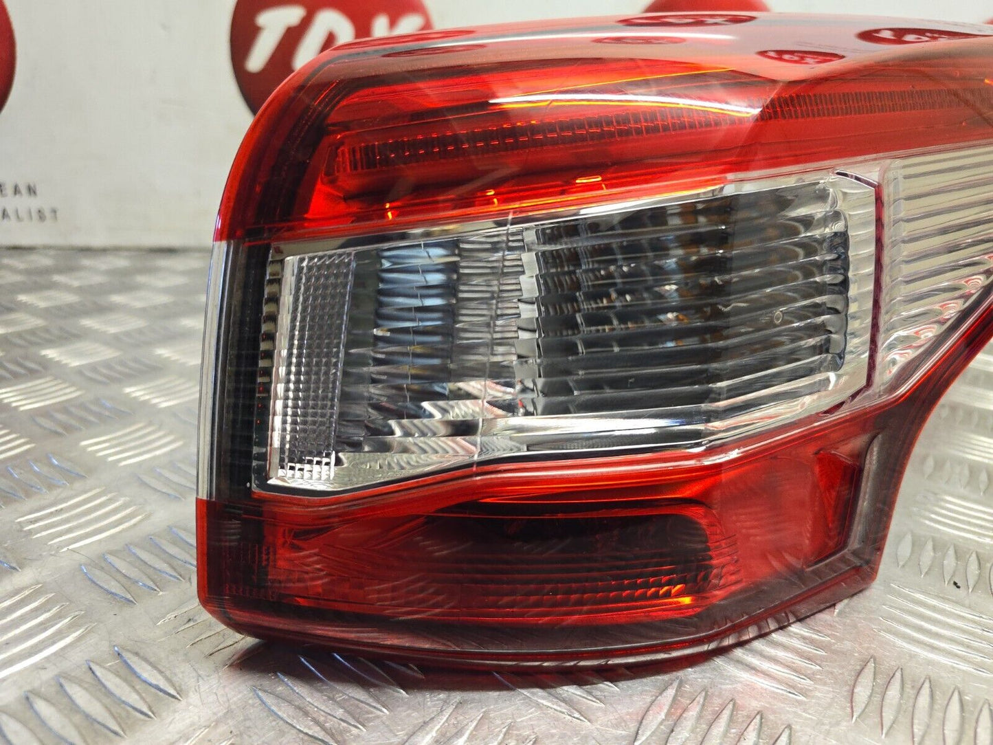 NISSAN QASHQAI J11 2014-2017 PRE-FACELIFT DRIVERS SIDE REAR BODY BRAKE LED LIGHT