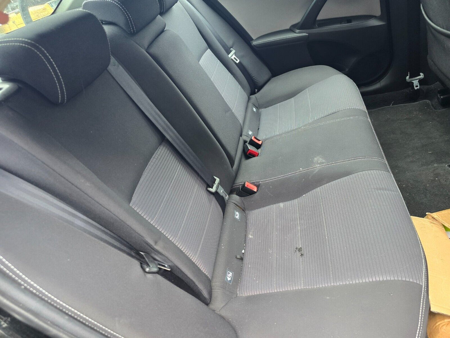 2017 TOYOTA AVENSIS T27 SALOON BUSINESS ED 1.6 D-4D DIESEL MANUAL VEHICLE FOR BREAKING AND PARTS