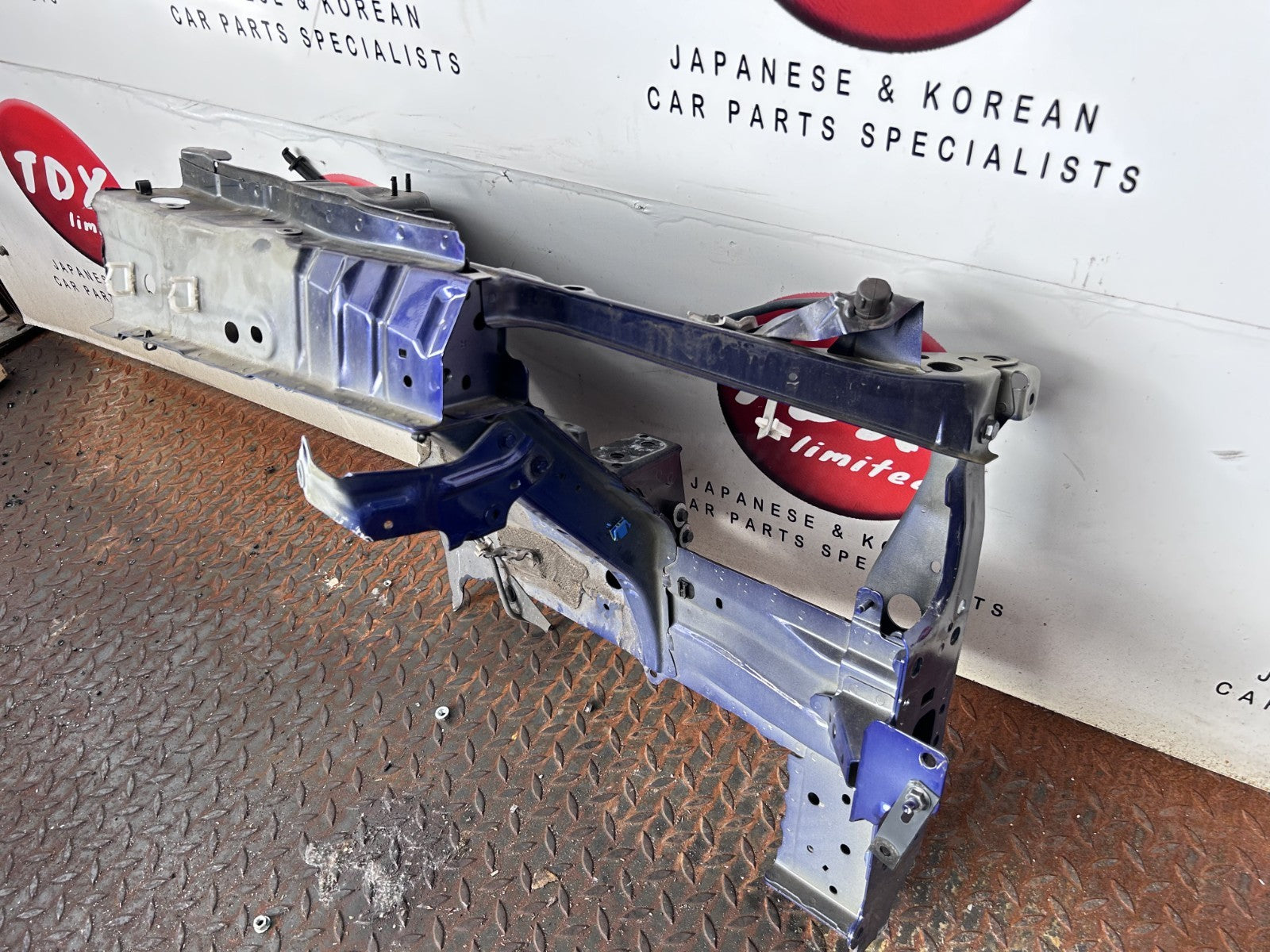 47280402