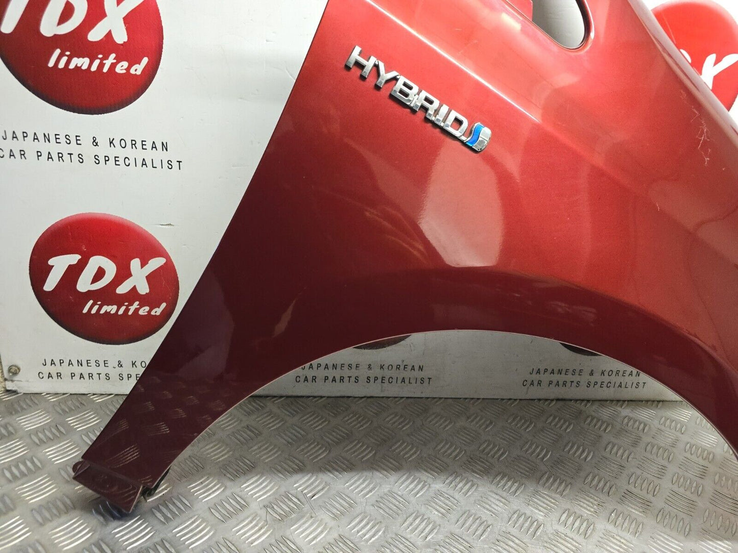 TOYOTA PRIUS PLUS 2015-2019 GENUINE DRIVER SIDE FRONT WING/FENDER RED COLLECTION