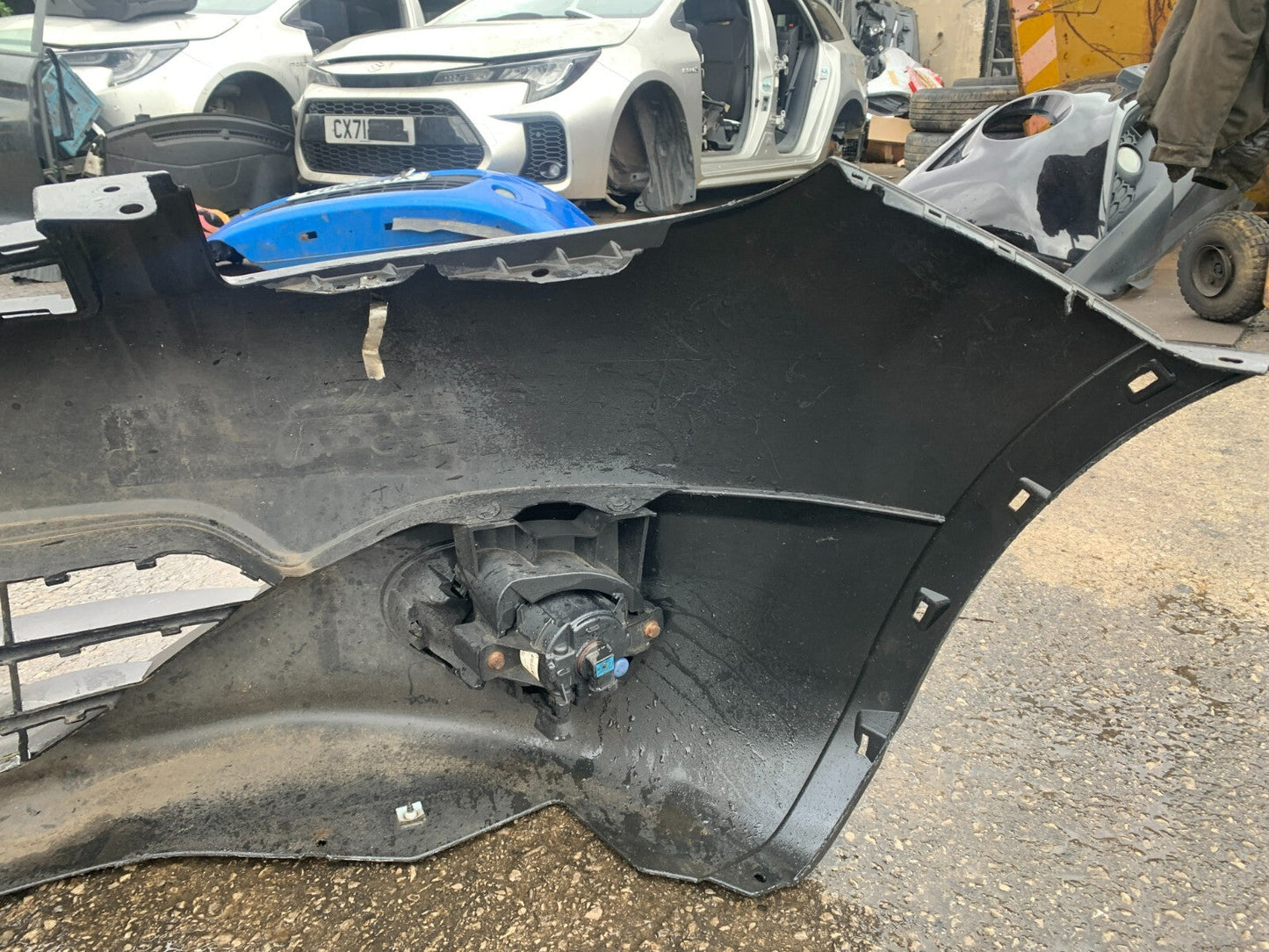 NISSAN QASHQAI J10 2010-2013 GENUINE FACELIFT FRONT BUMPER BLACK COLLECTION