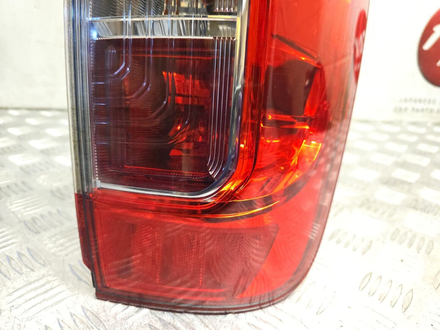 NISSAN NAVARA D23 NP300 2015-2022 GENUINE DRIVERS SIDE REAR OUTER BRAKE LIGHT