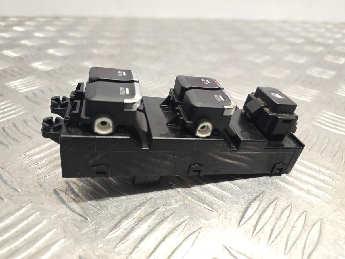 KIA CEED MK2 2015-2018 GENUINE DRIVERS FRONT 4 WAY WINDOW SWITCHES 93570-A2600