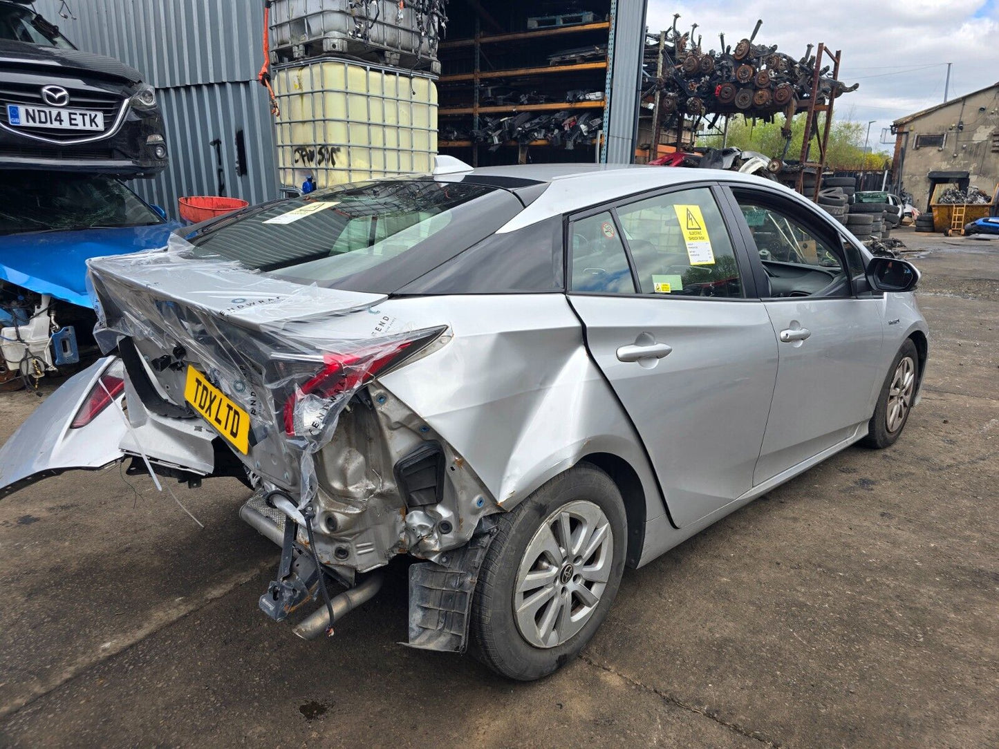 TOYOTA PRIUS MK4 BUSINESS EDITION 1.8 HYBRID 1 SPEED CVT AUTO FOR PARTS & SPARES