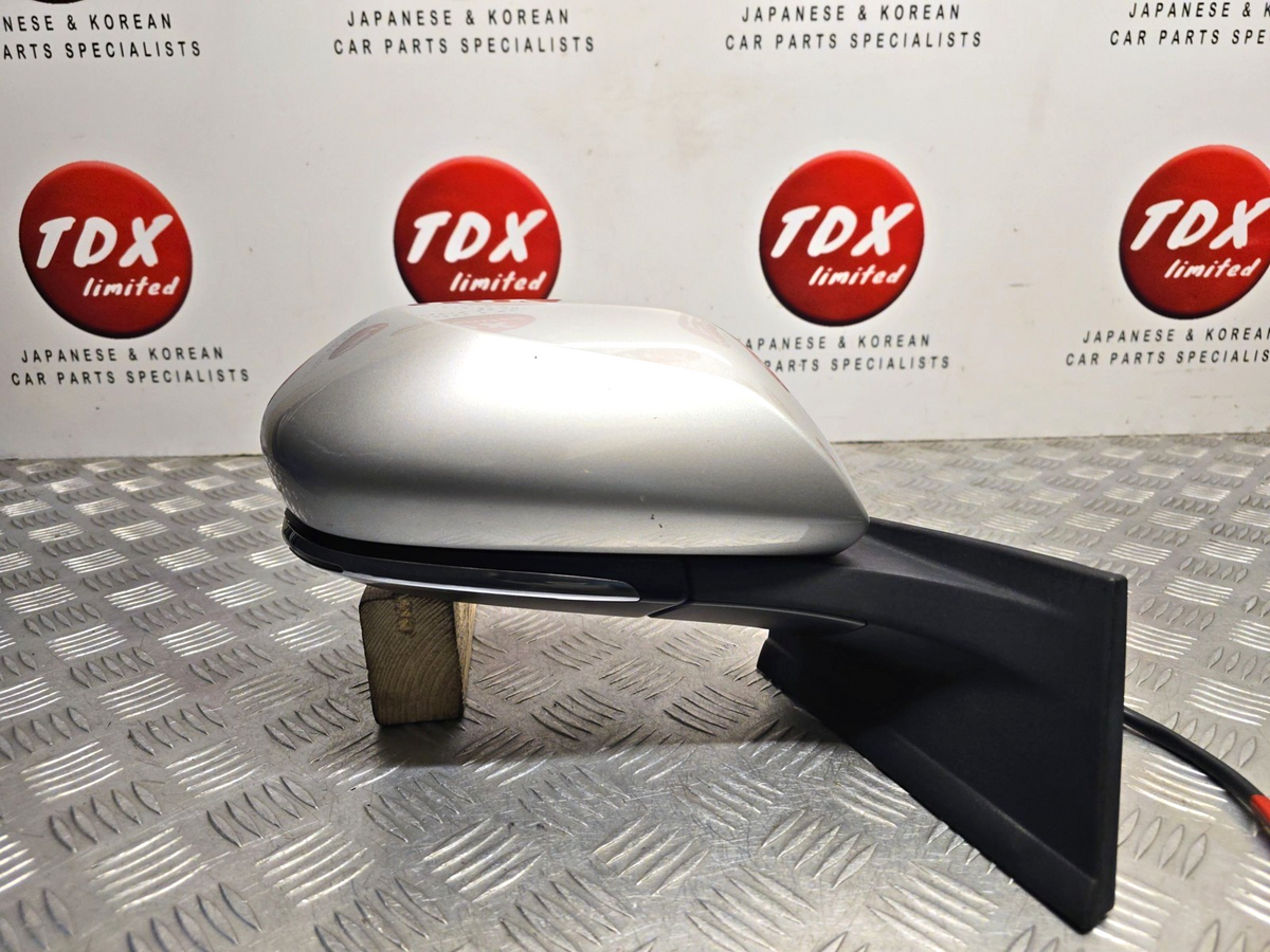 Toyota Prius MK4 2016-2022 Drivers Side Power Fold Mirror 1F7 Silver 87910-47360 - photo 2 of 14