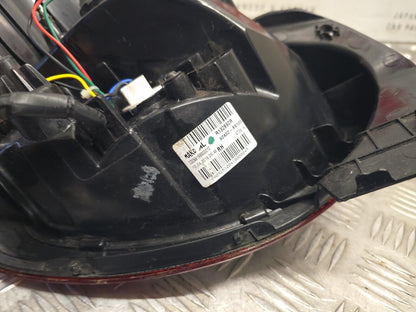 HYUNDAI I10 2017-2019 FACELIFT GENUINE DRIVERS SIDE REAR OUTER BRAKE LIGHT LAMP