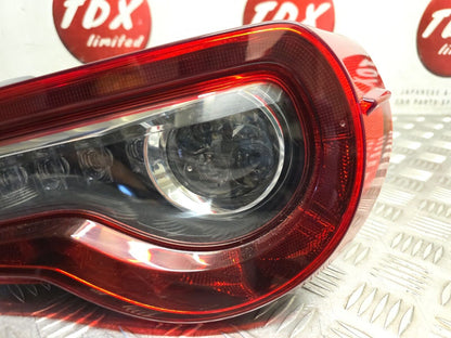 TOYOTA GT86 2017-2020 FACELIFT GENUINE DRIVERS SIDE REAR OUTER LED BRAKE LIGHT