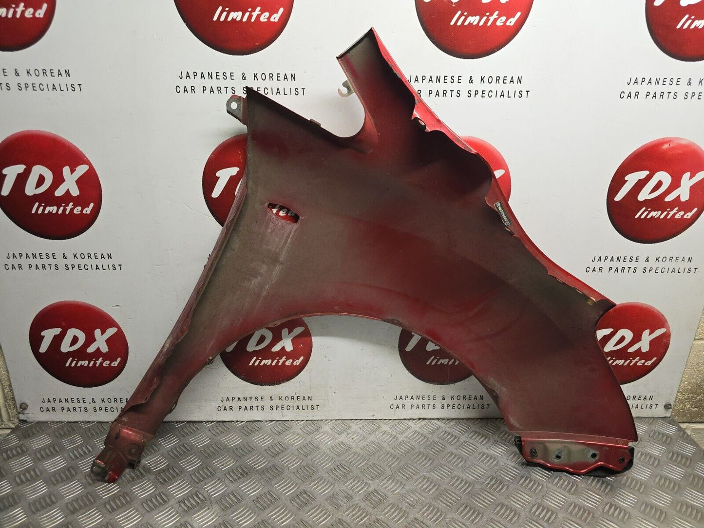 TOYOTA VERSO 2009-2012 GENUINE PASSENGER SIDE WING/FENDER RED