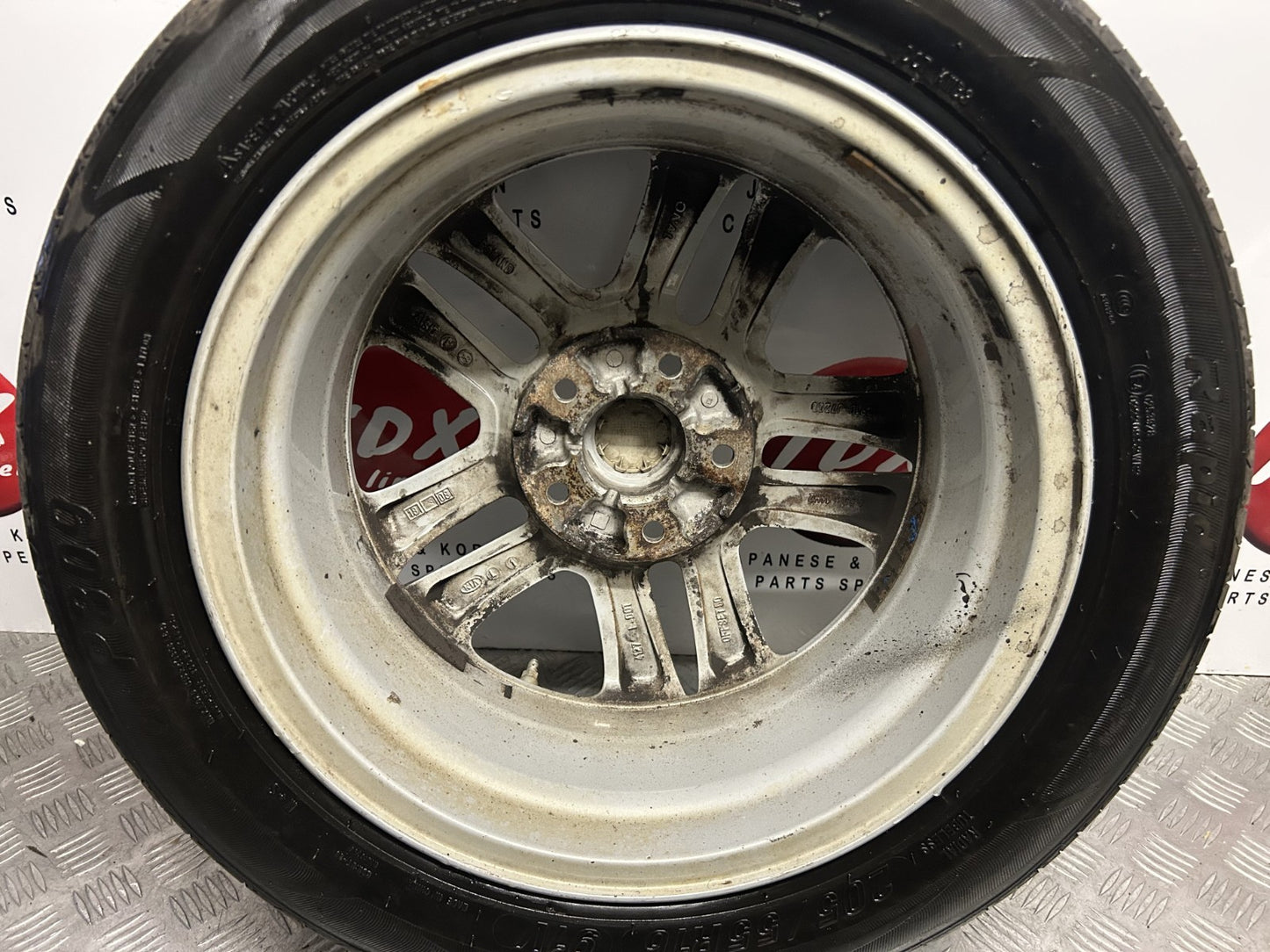 Kia Ceed (Cd) Mk3 2018-2024 16" Genuine Alloy Wheel 205/55/16 Tyre 9