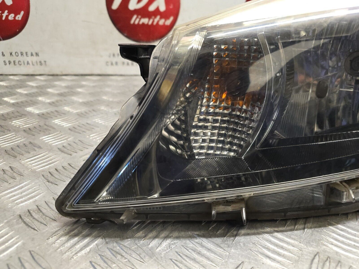 TOYOTA YARIS MK3 2012-2014 PREFACELIFT GENUINE PASSENGERS SIDE HALOGEN HEADLIGHT