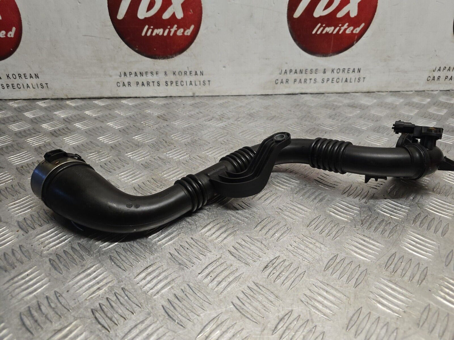 NISSAN QASHQAI J11 1.2 PETROL 2014-2018 GENUINE INTERCOOLER HOSE PIPE 70565154