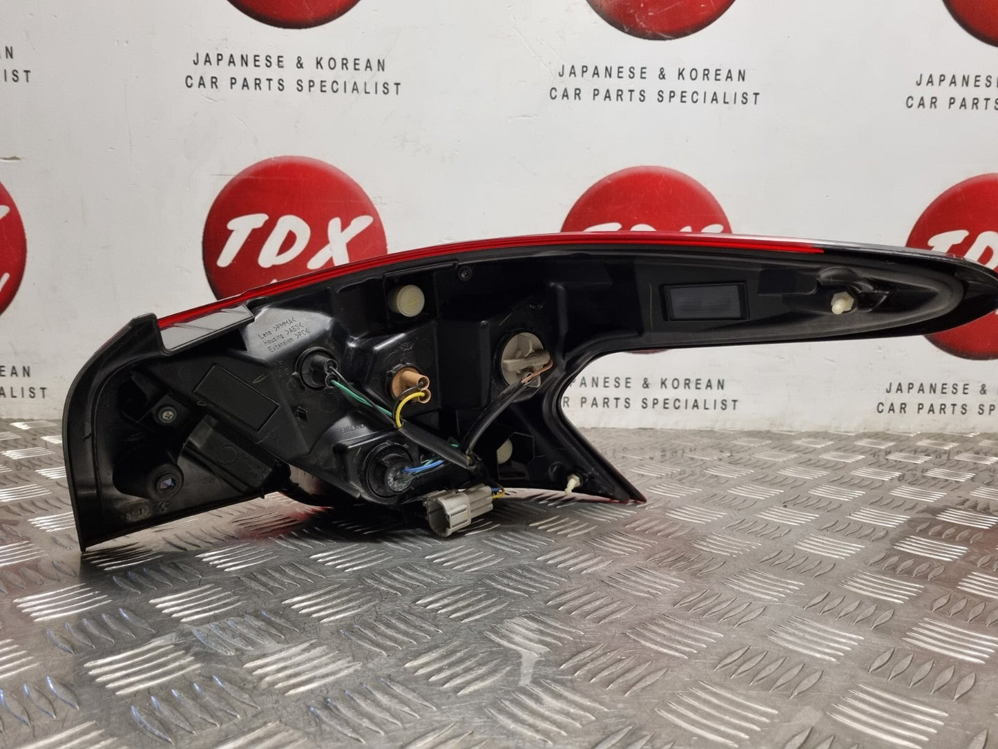 NISSAN MICRA K14 MK5 2017-2022 GENUINE PASSENGERS SIDE REAR OUTER BRAKE LIGHT