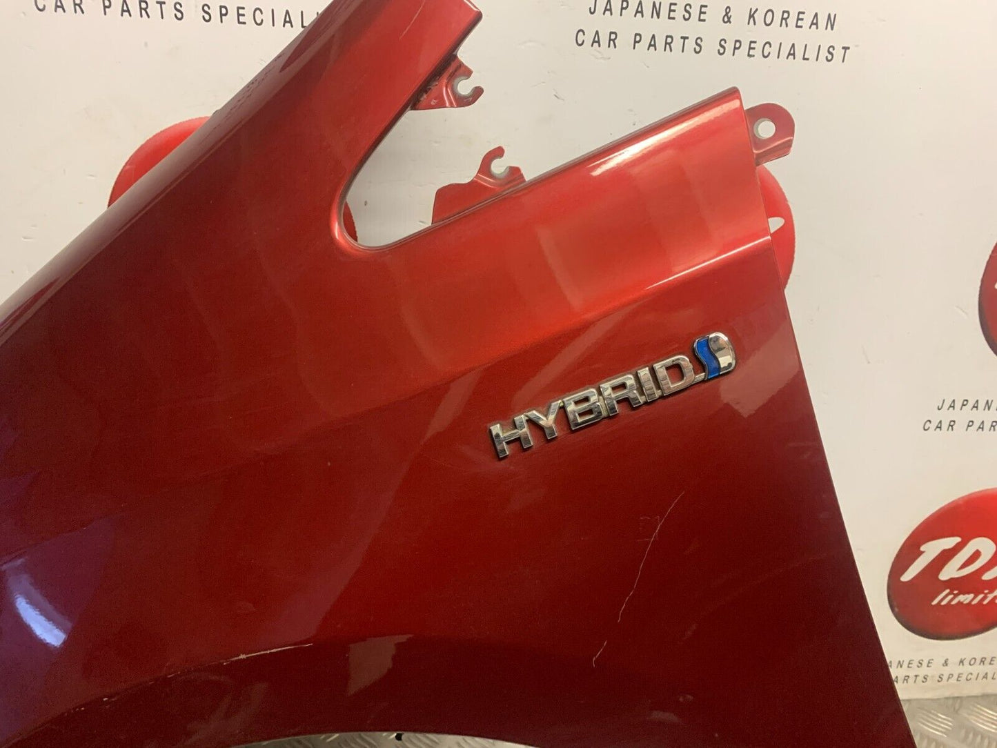 TOYOTA PRIUS PLUS 2015-2019 GENUINE PASSENGER FRONT WING/FENDER RED COLLECTION