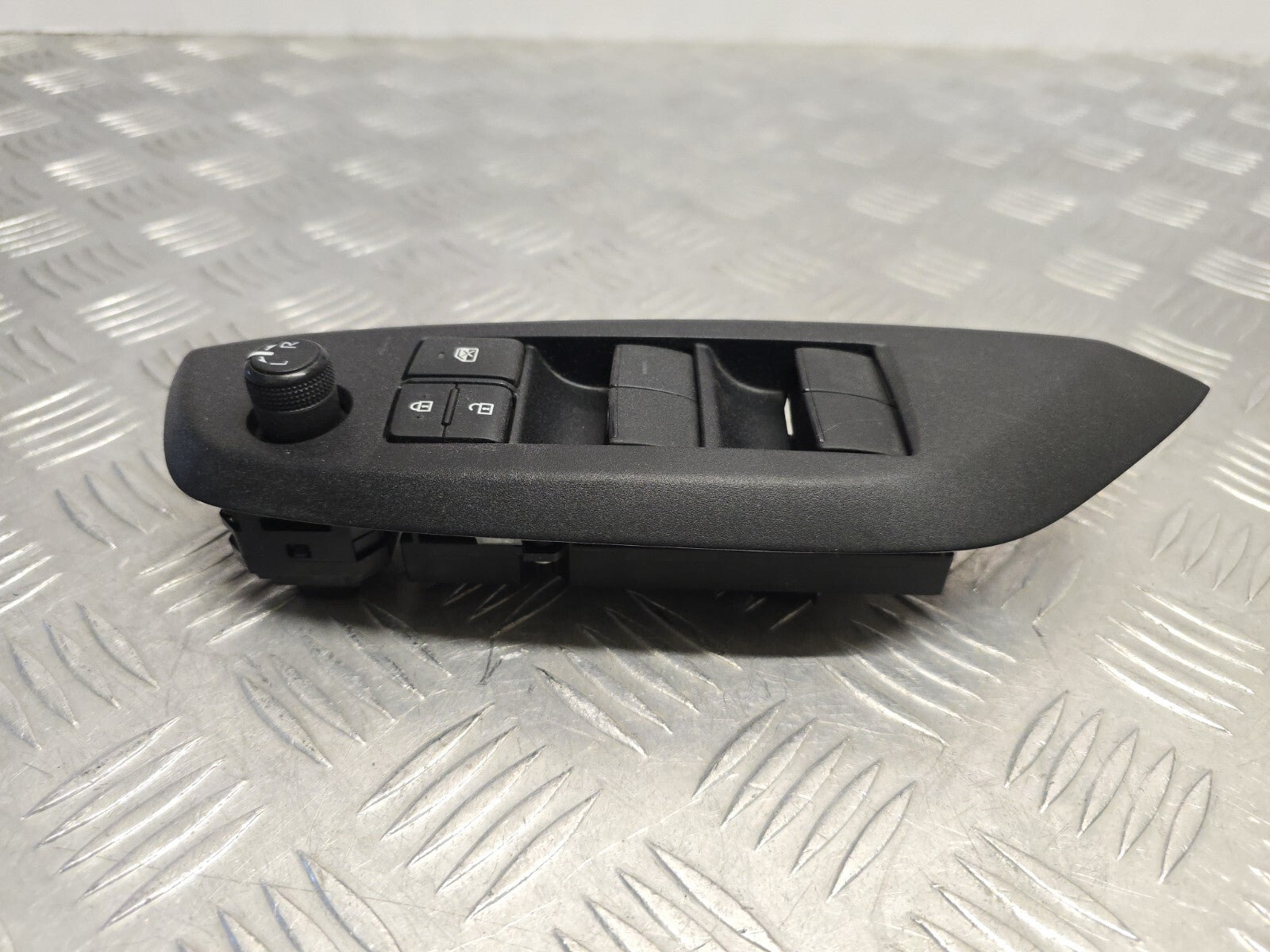 TOYOTA YARIS MK4 2020-2024 GENUINE DRIVERS FRONT 4 WAY WINDOW