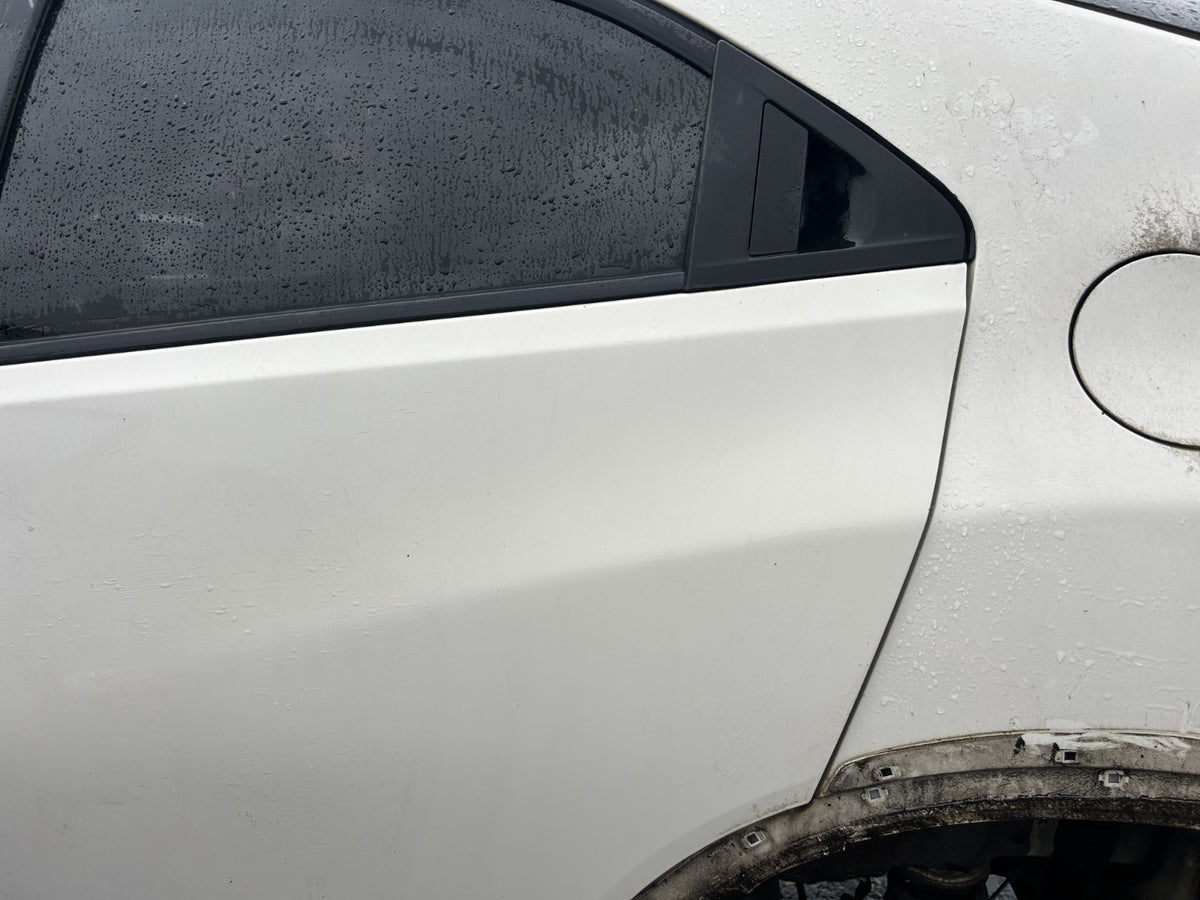 Honda Civic Type R FK2 2015-2017 Genuine Passenger Side Rear Door Shell White - photo 5 of 8