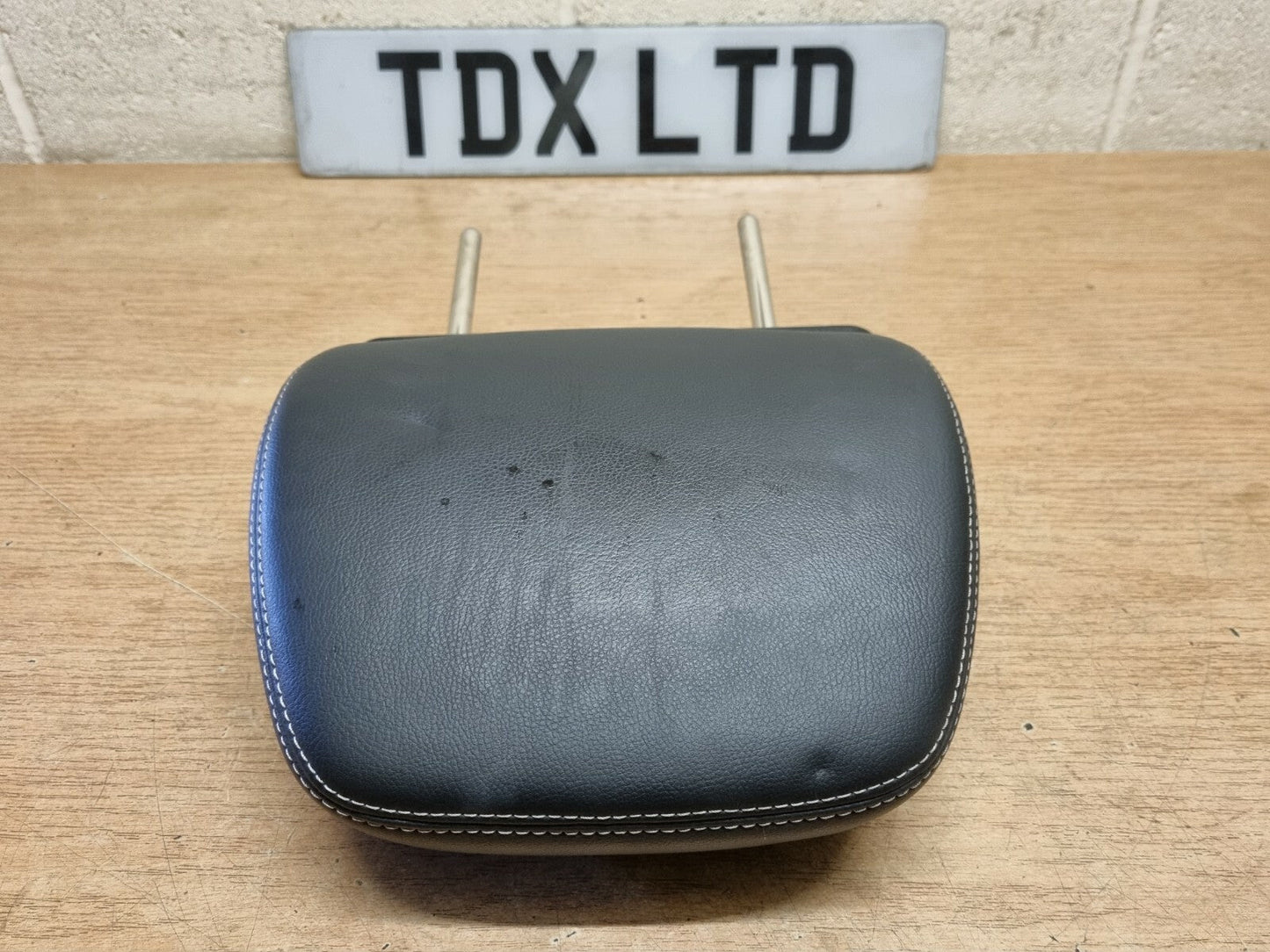 Suzuki SX4 S-Cross Genuine Front Passengers/Drivers Leather Headrest 2013-2016