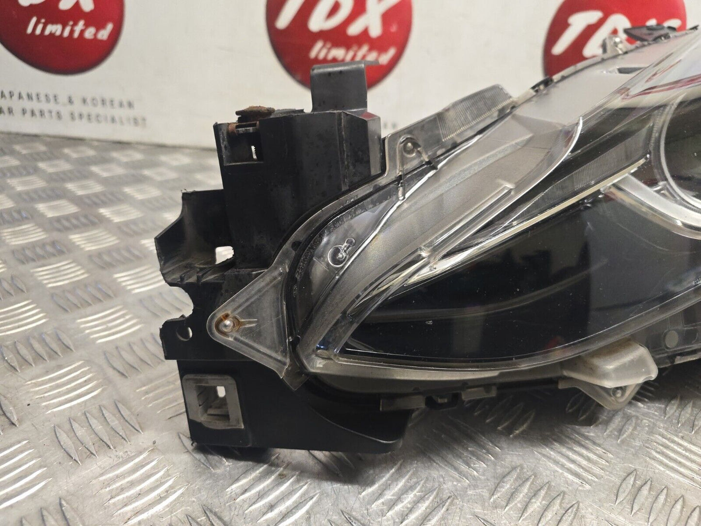 MAZDA 3 (BM/BN) MK3 2014-2018 PASSENGERS SIDE XENON HEADLIGHT BHN3-51040