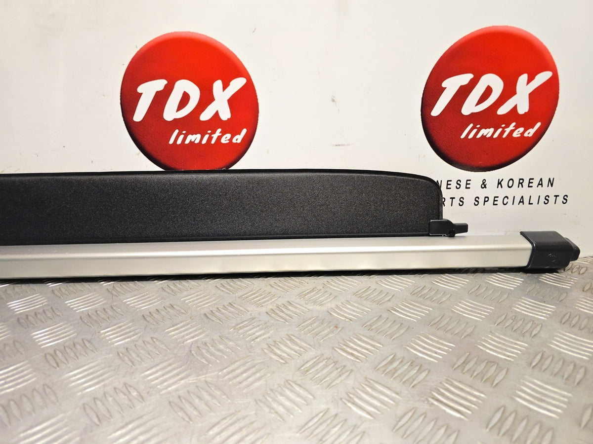Mitsubishi Outlander 2013-2021 Retractable Manual Tail Parcel Shelf 7237A145XA - photo 7 of 11