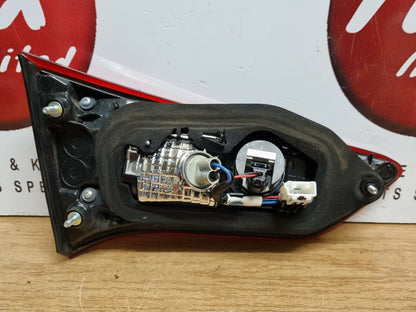 TOYOTA YARIS MK3 2017-2020 FACELIFT GENUINE DRIVERS SIDE REAR LED TAILGATE LIGHT