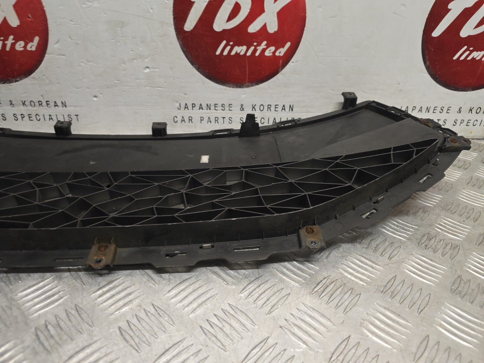 Hyundai Ix20 (Jc) 2010-2015 Genuine Front Bumper Main Bottom Grille 6561-1K000 19