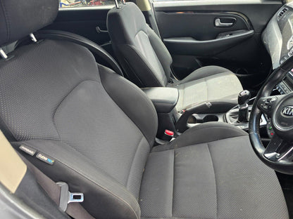 2014 KIA CARENS 2 (RP) MK3 ECODYNAMICS 1.7 DIESEL 6 SPEED MANUAL VEHICLE FOR BREAKING AND PARTS