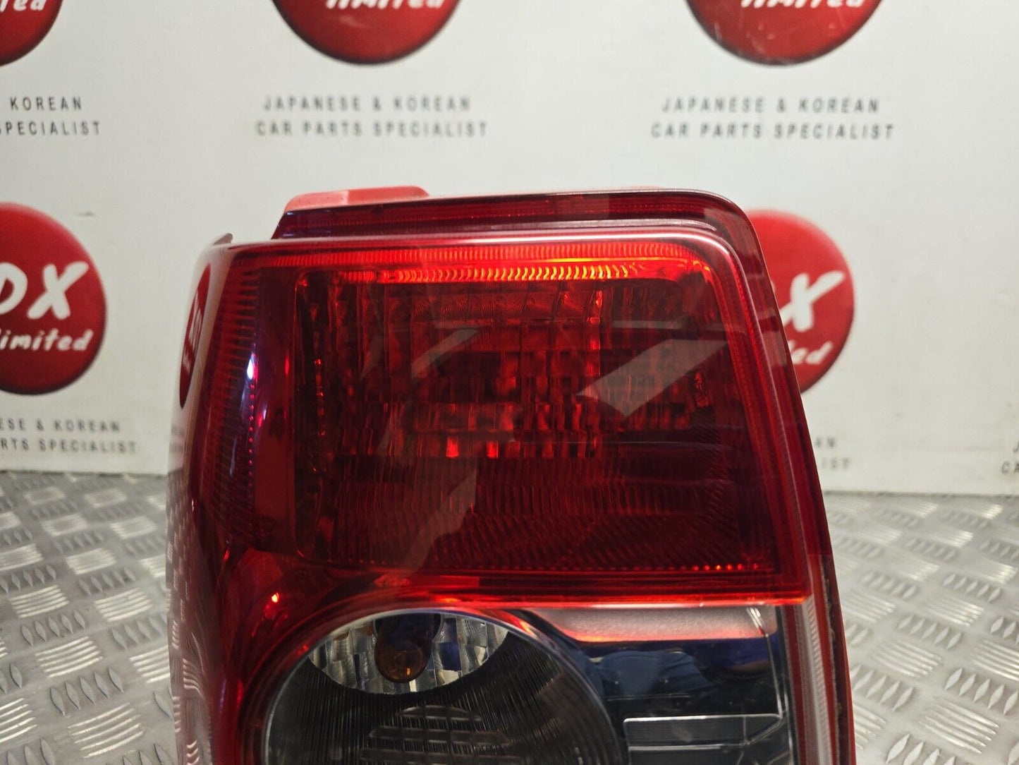 TOYOTA URBAN CRUISER 2009-2013 GENUINE PASSENGERS REAR OUTER BRAKE LIGHT LAMP